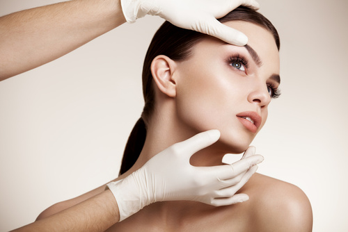 Cirurgias na Face, são procedimentos que exigem alta técnica e cuidado para que sejam executadas com perfeição. Conheça as Cirurgias que executamos através dos exemplos abaixo.